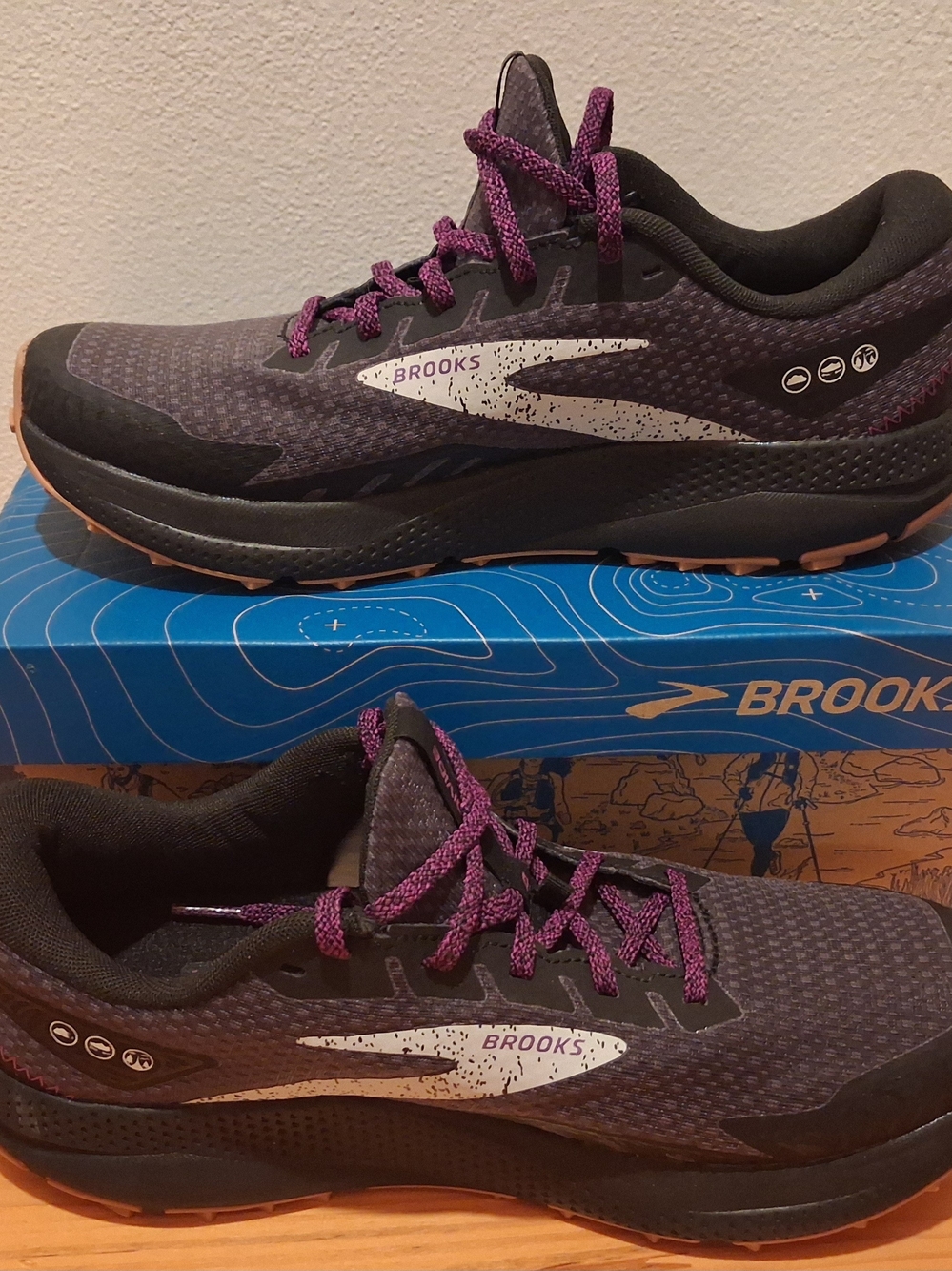 Brooks Women's Black and Purple Trail Sneakers